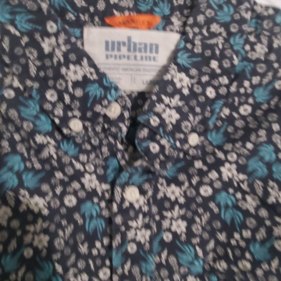 Floral button down shirt - Picture 3 of 4